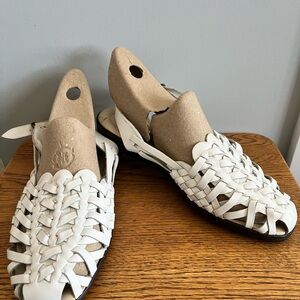 Soft spots Woman’s White Leather Sandal Sz 10W